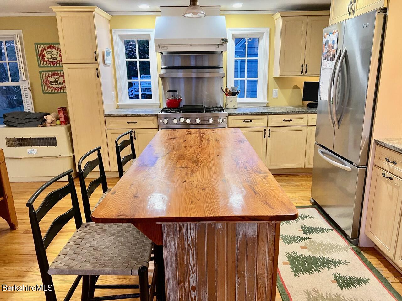 100 Old Stockbridge Road Lenox, MA 01240 - Photo 12 of 58 Kitchen with 6 burner Viking stove