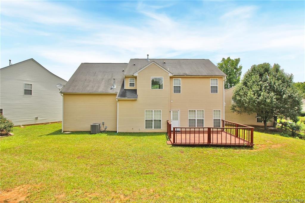 8207 Fox Swamp Road Charlotte, NC 28215 - Photo 36 of 44 a house with a outdoor space