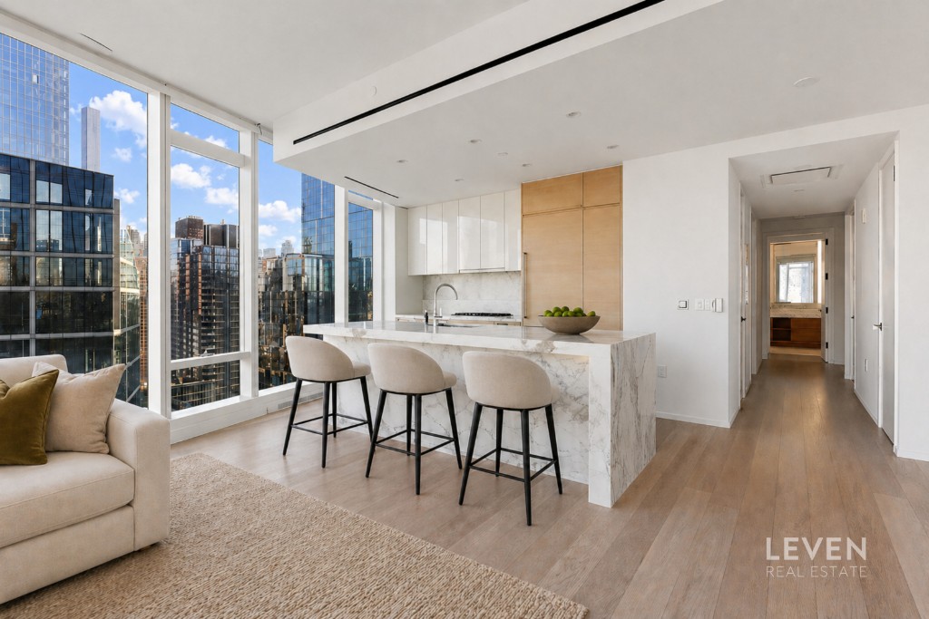 30 Riverside Boulevard, Unit 24E Manhattan, NY 10069 - Photo 2 of 22 Photo 2