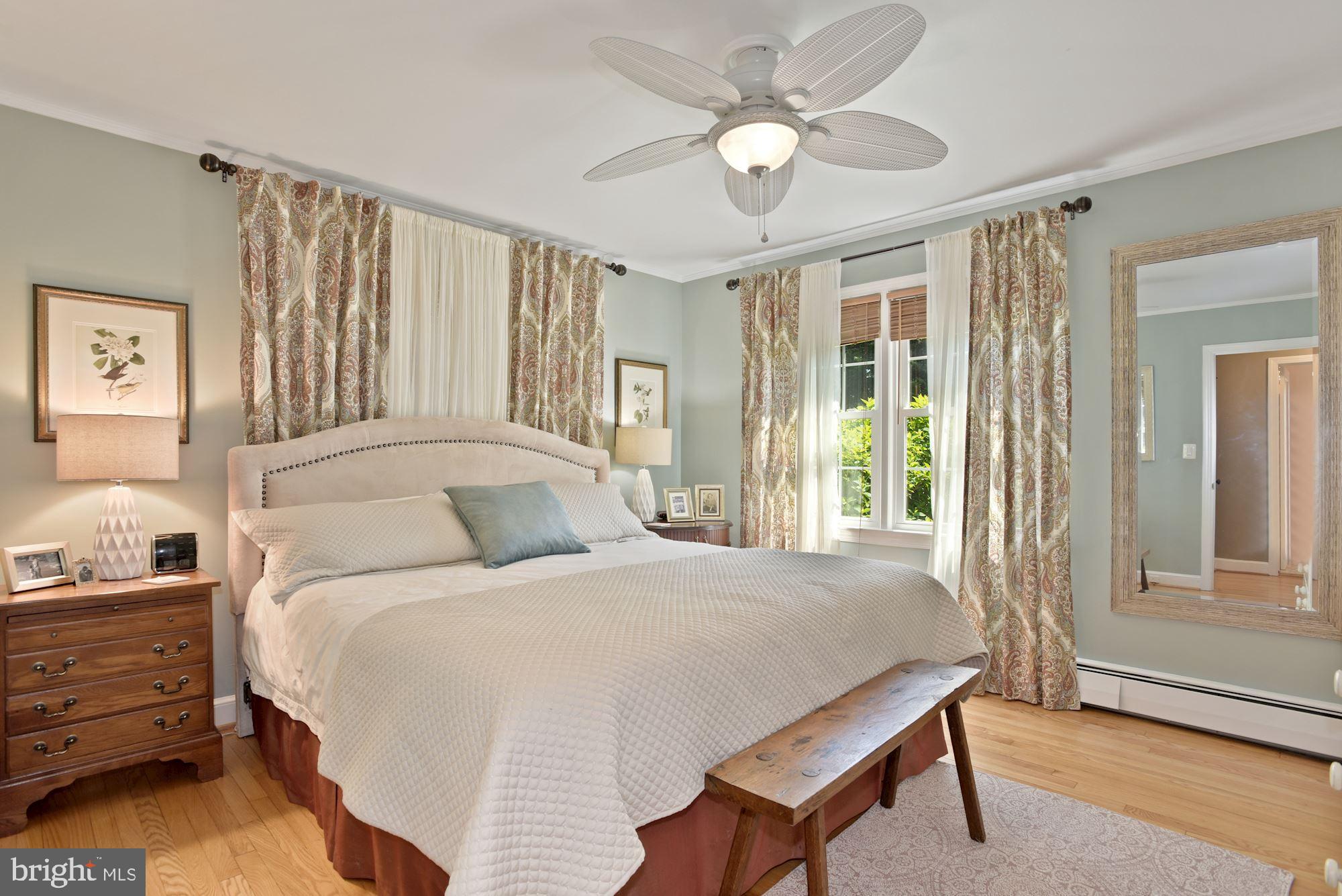 636 Walker Road Great Falls, VA 22066 - Photo 22 of 23 Bedroom #3