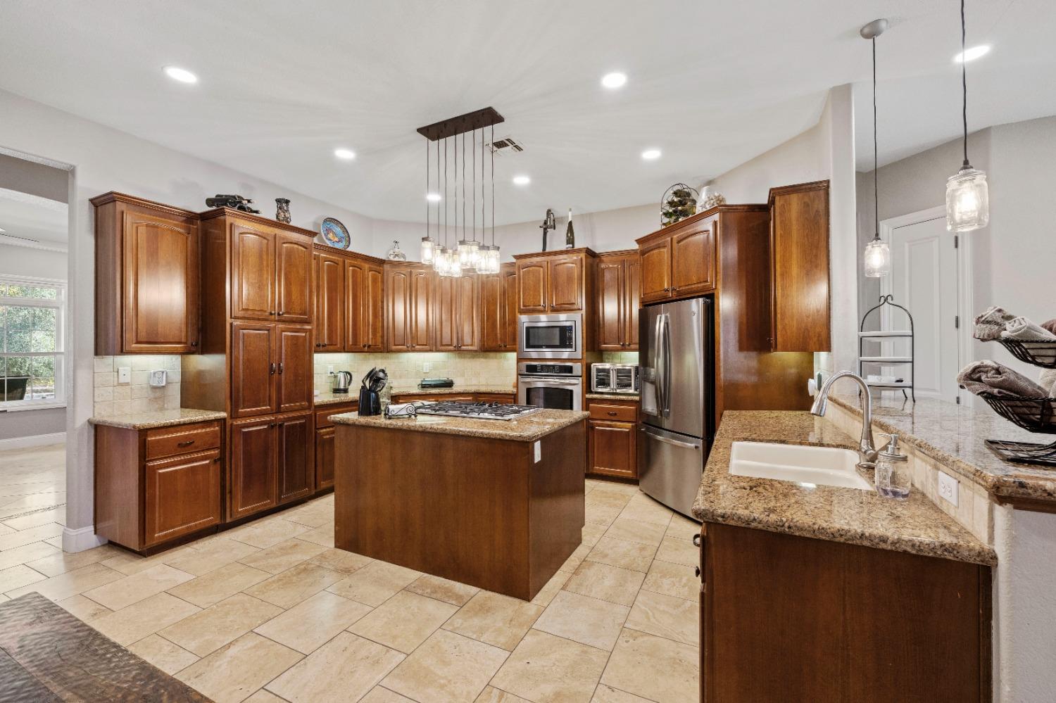 9260 Miners Crossing Loomis, CA 95650 - Photo 12 of 73