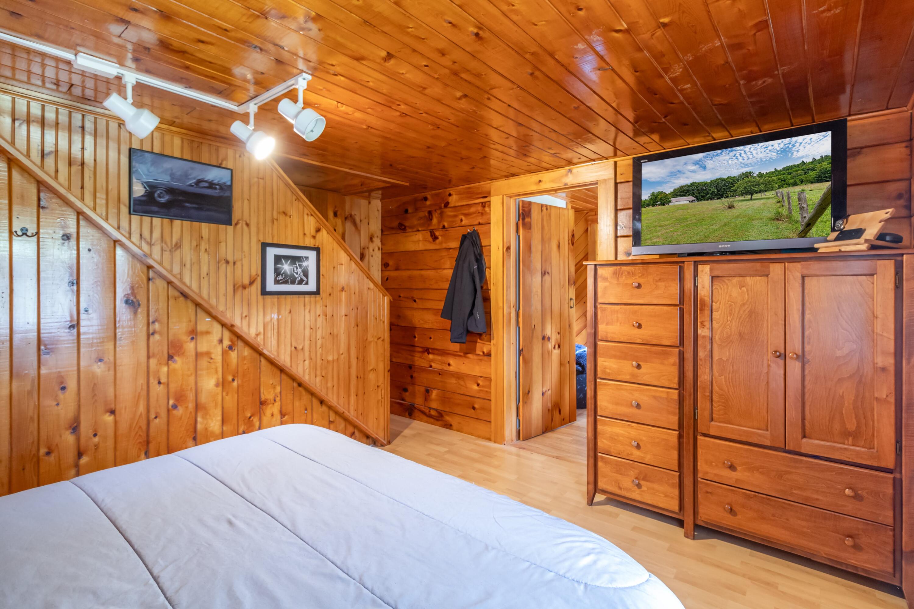 271 Bobcat Road Clifton, ME 04428 - Photo 24 of 84 271 Bobcat Road Interiors-7