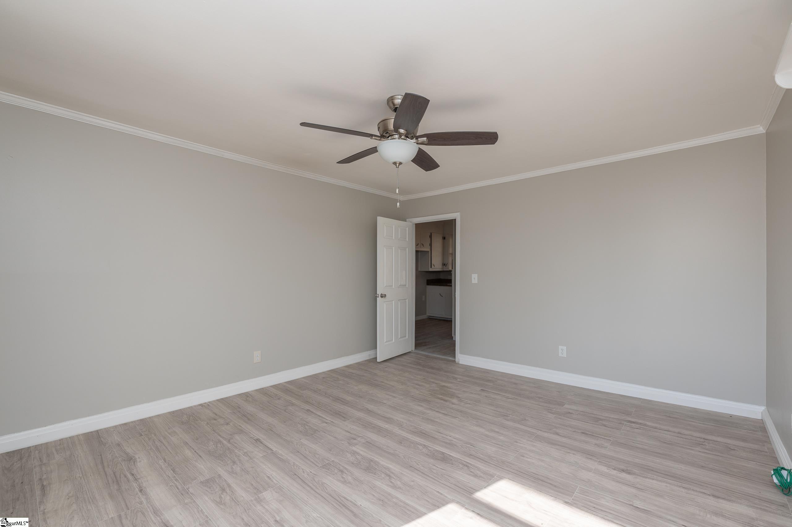 106 Middleton Lane Greenville, SC 29607 - Photo 14 of 33