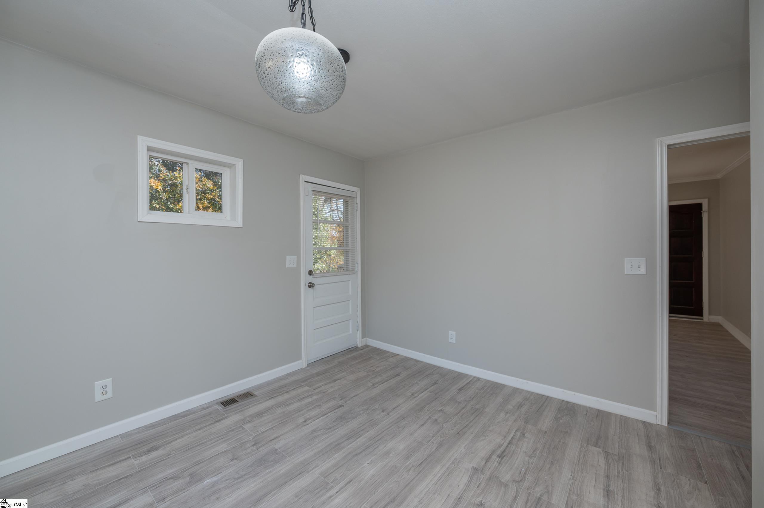 106 Middleton Lane Greenville, SC 29607 - Photo 16 of 33