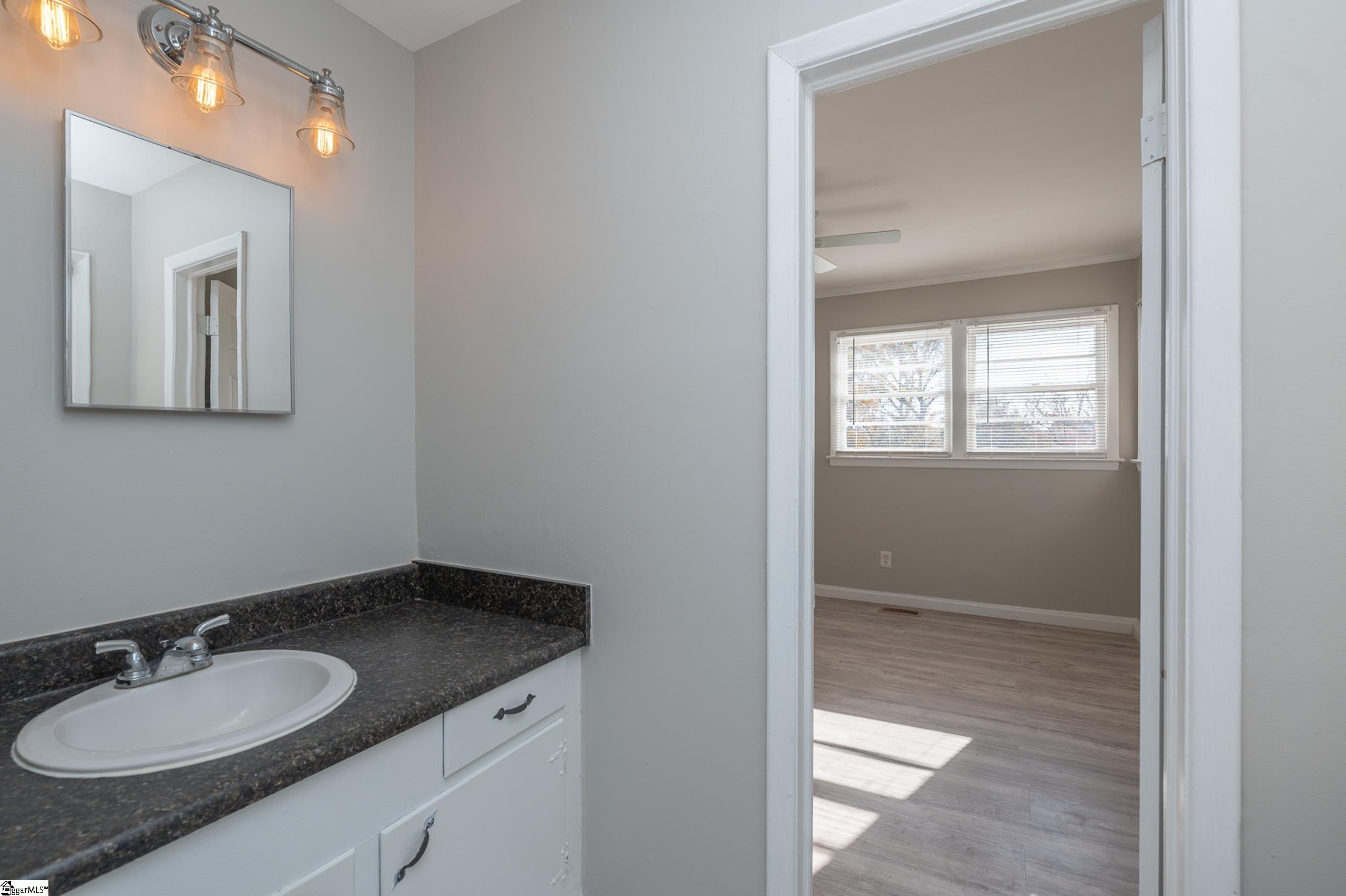 106 Middleton Lane Greenville, SC 29607 - Photo 24 of 33