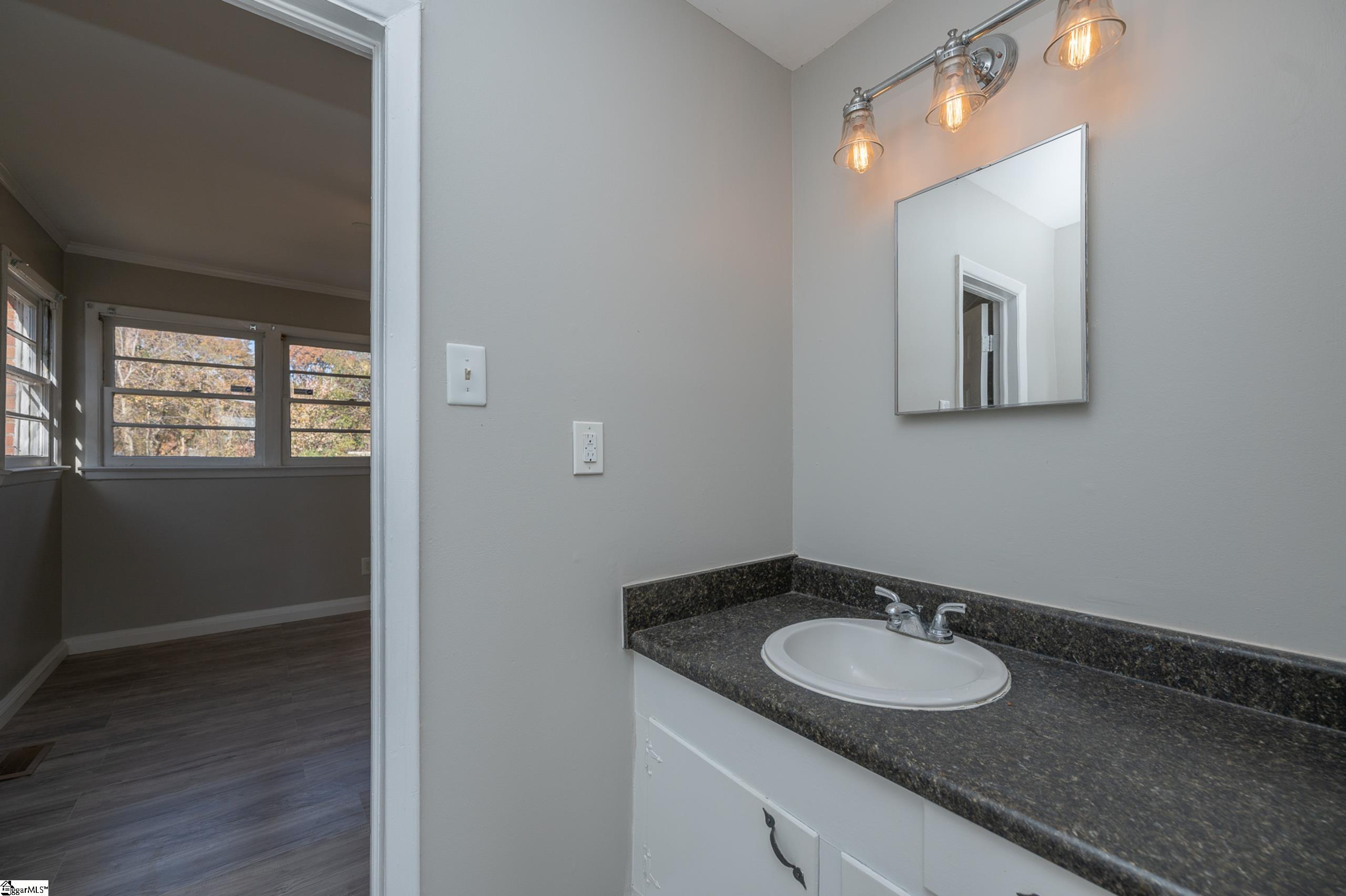 106 Middleton Lane Greenville, SC 29607 - Photo 25 of 33