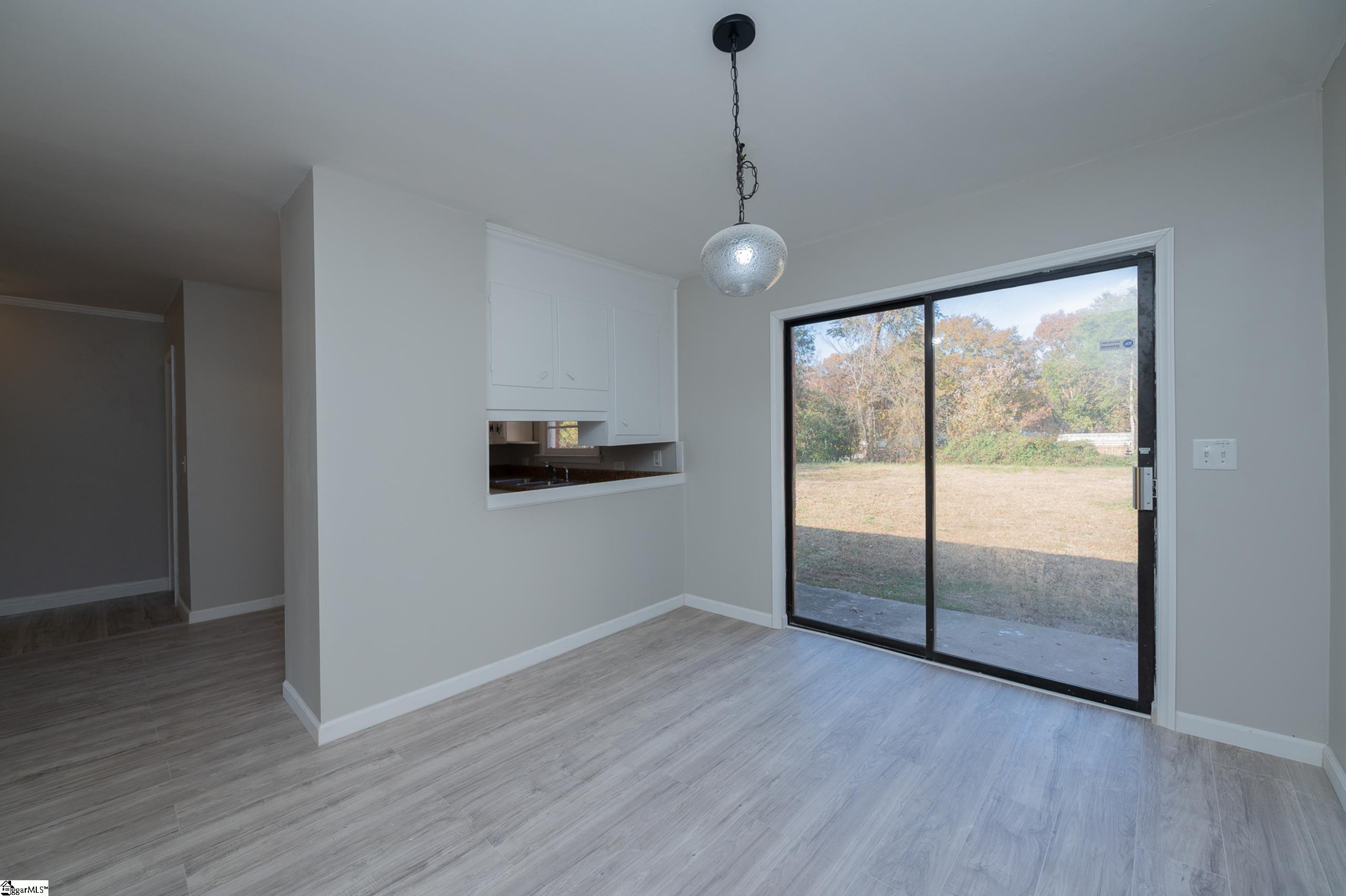 106 Middleton Lane Greenville, SC 29607 - Photo 6 of 33