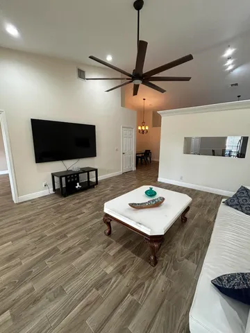 $2,645 | 6351 Long Key Lane, Boynton Beach, FL 33472