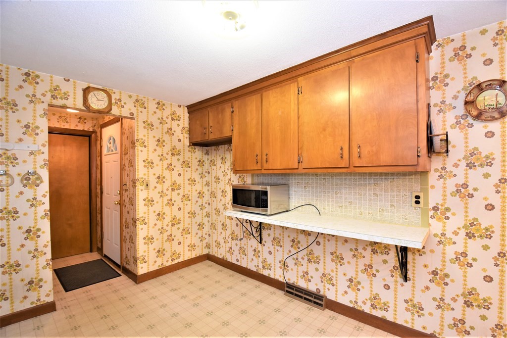 480 Butman Road Lowell, MA 01852 - Photo 10 of 17 Gallery Image 10