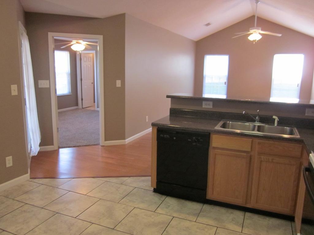 946 Spring Park Road Knoxville, TN 37914 - Photo 5 of 16 5. Kitchen into LR