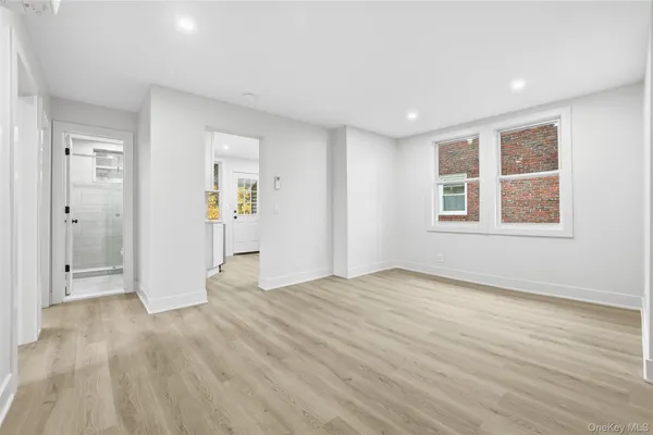 $3,500 | 36 Dunwoodie Street, Unit 1, Yonkers, NY 10704