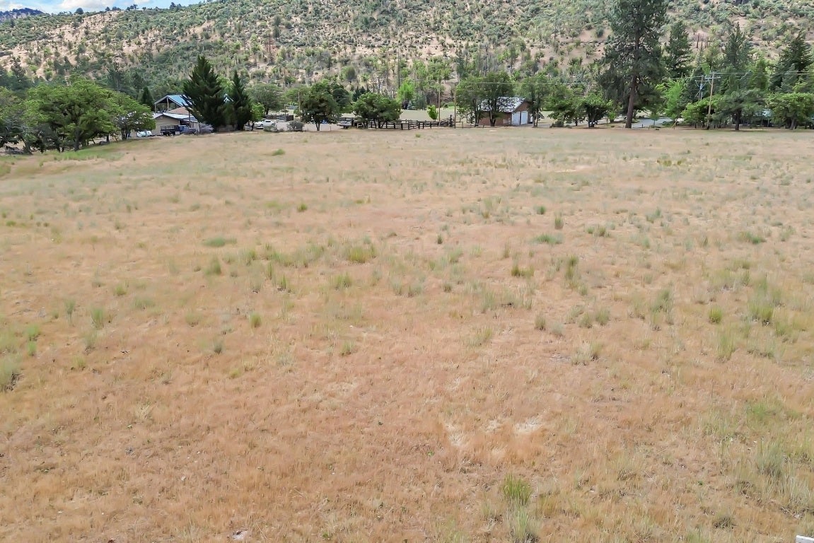 9115 Guys Gulch Road Yreka, CA 96097 - Photo 36 of 44 Gallery Image 36