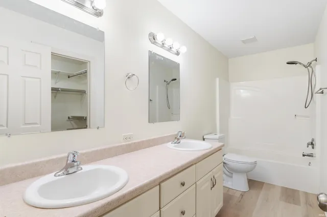 $399,900 | 1616 Tara Bella Lane, Fort Wayne, IN 46845