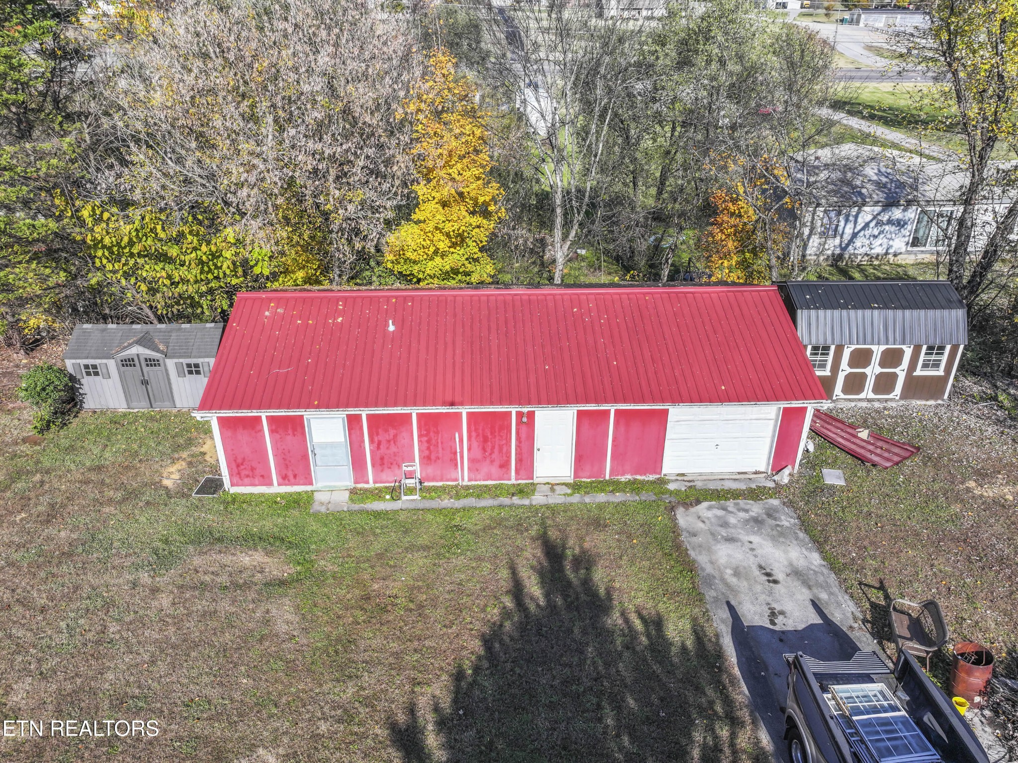 3856 Niles Ferry Road Greenback, TN 37742 - Photo 22 of 44 a view of yard