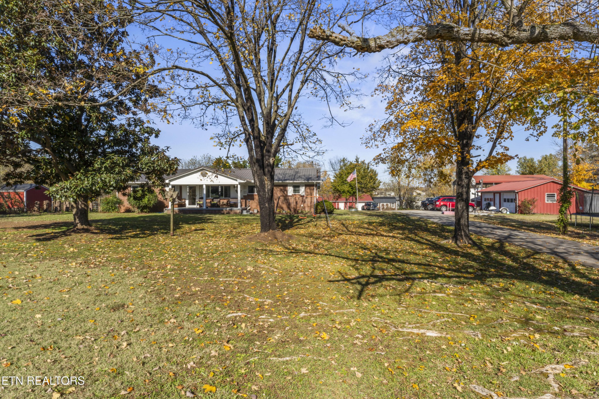 3856 Niles Ferry Road Greenback, TN 37742 - Photo 5 of 44