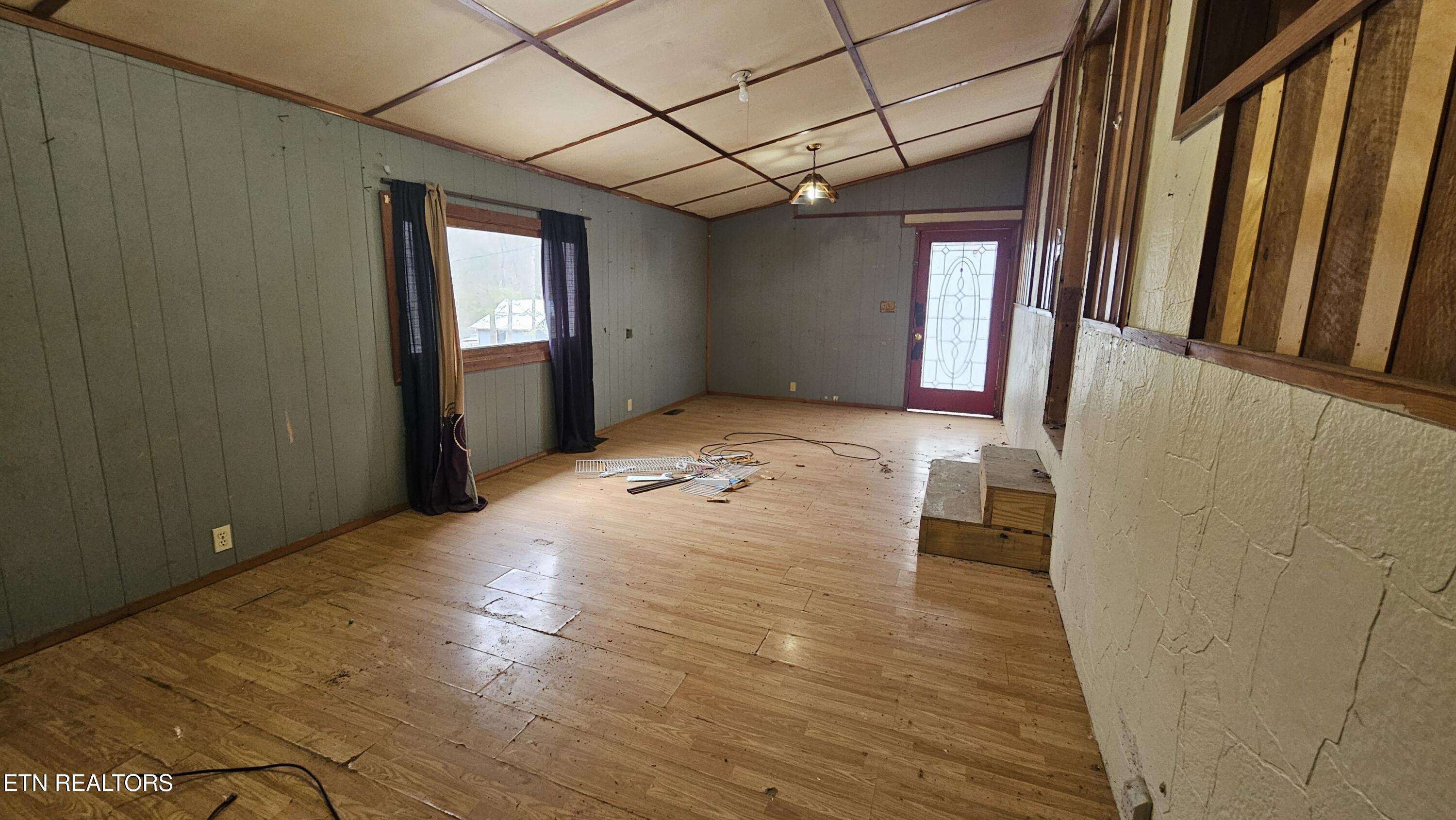 1635 Old Chilhowee Road Seymour, TN 37865 - Photo 15 of 29 Family room