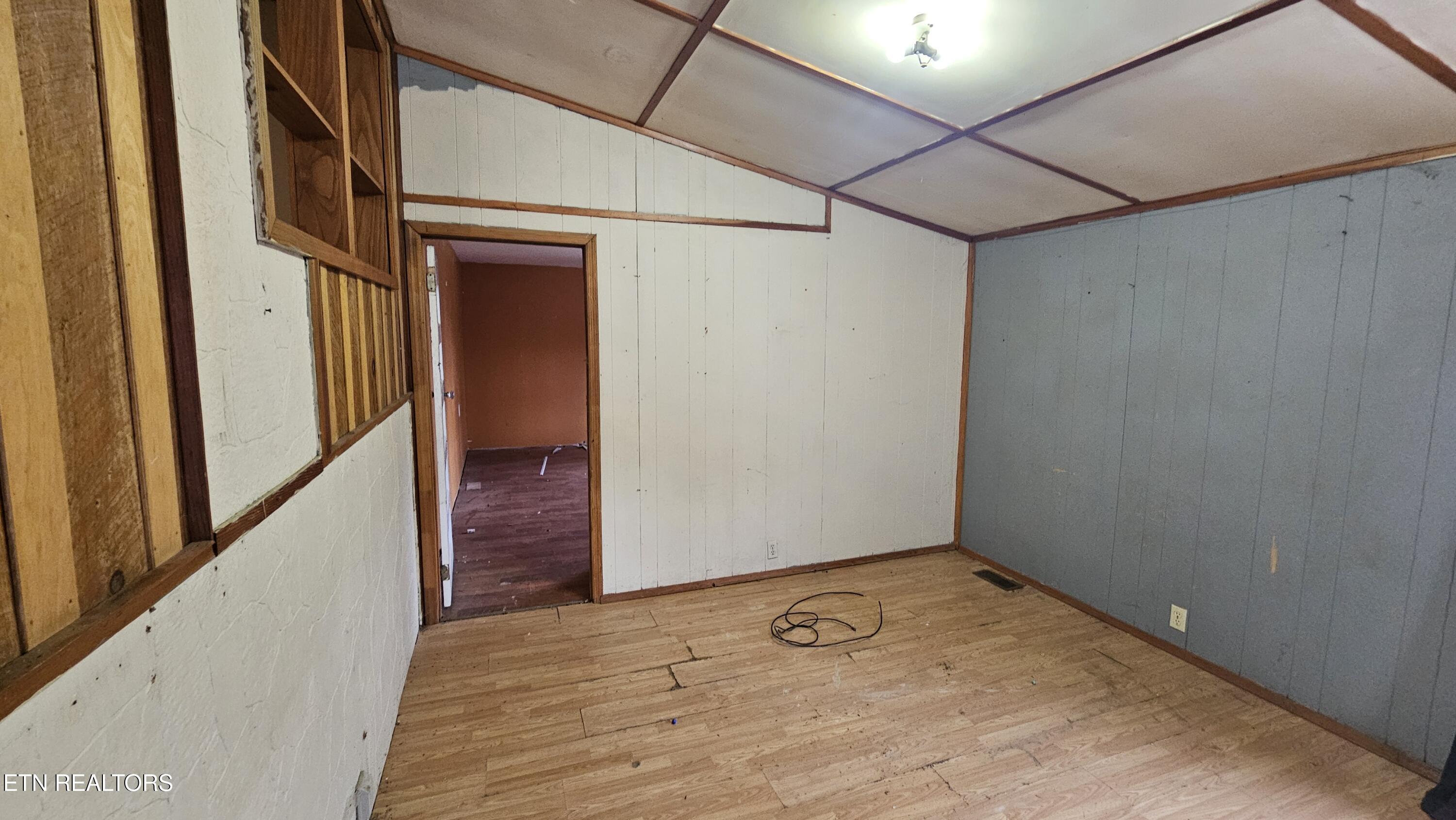 1635 Old Chilhowee Road Seymour, TN 37865 - Photo 16 of 29 Family room