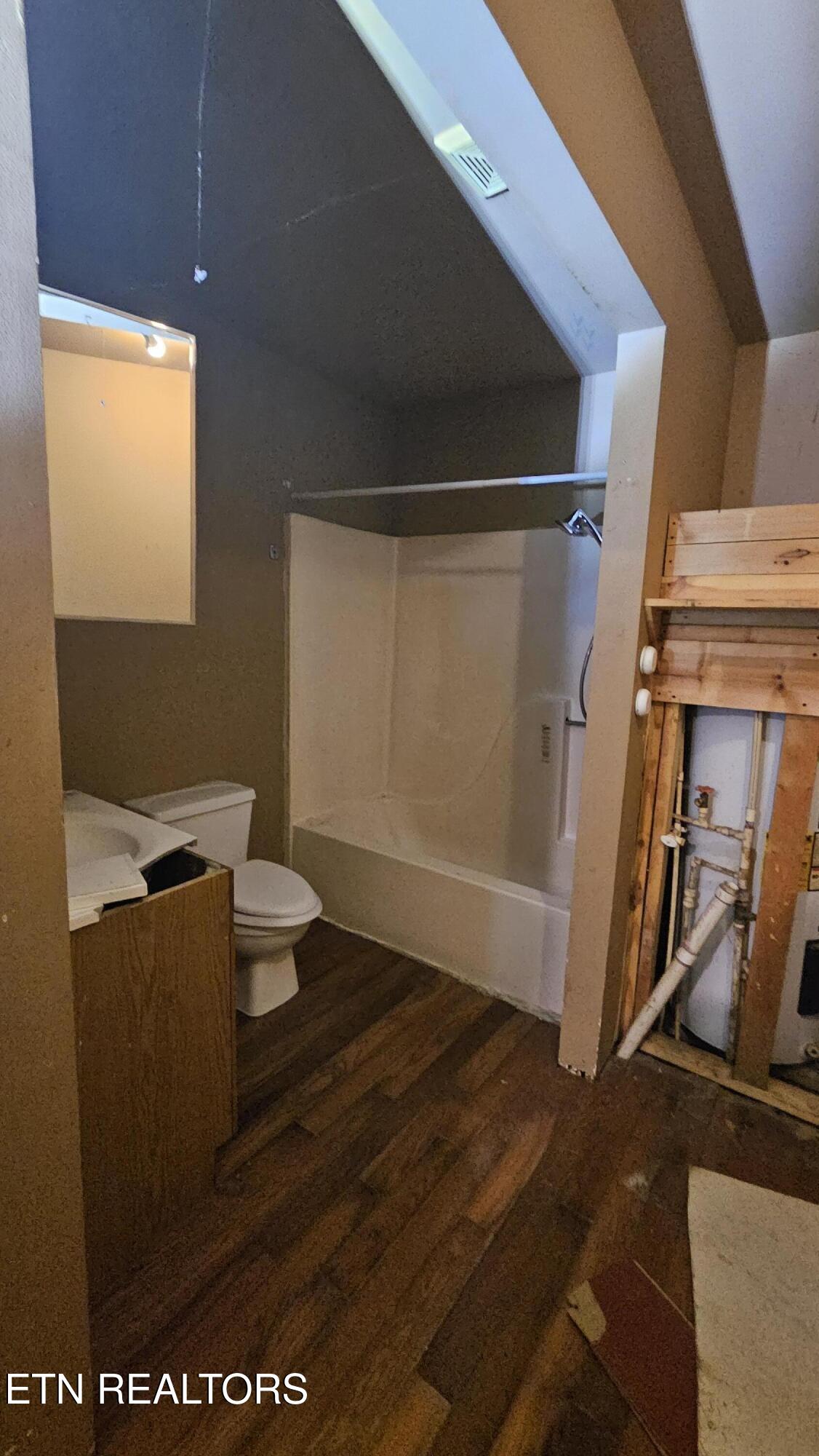 1635 Old Chilhowee Road Seymour, TN 37865 - Photo 24 of 29 Bath 1