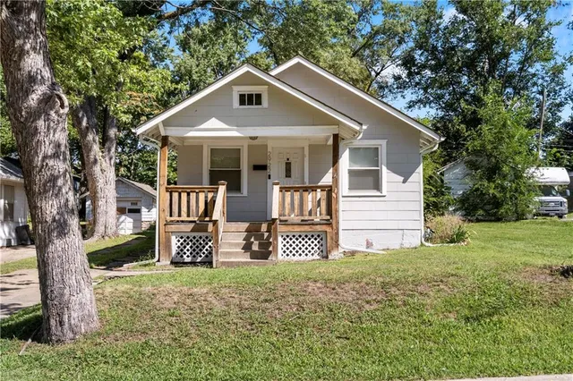$210,000 | 2922 West 43rd Terrace, Kansas City, KS 66103