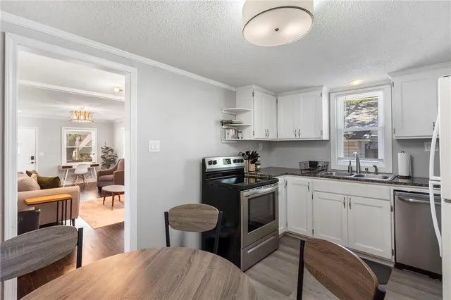 $210,000 | 2922 West 43rd Terrace, Kansas City, KS 66103