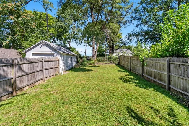 $210,000 | 2922 West 43rd Terrace, Kansas City, KS 66103