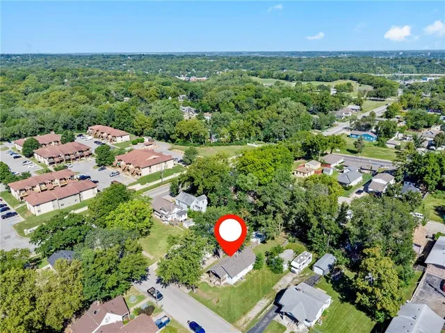 $210,000 | 2922 West 43rd Terrace, Kansas City, KS 66103