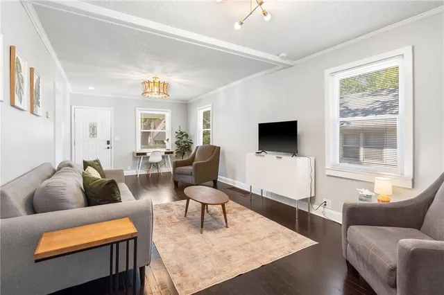 $210,000 | 2922 West 43rd Terrace, Kansas City, KS 66103