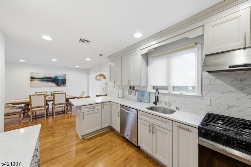 122 Kipling Avenue Springfield, NJ 07081 - Photo 13 of 36