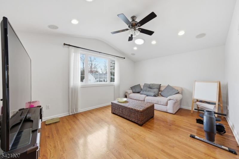 122 Kipling Avenue Springfield, NJ 07081 - Photo 16 of 36