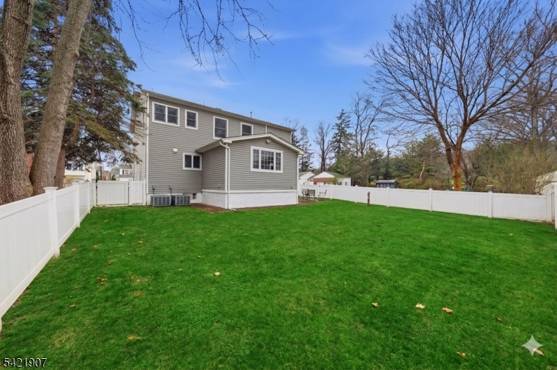 122 Kipling Avenue Springfield, NJ 07081 - Photo 29 of 36