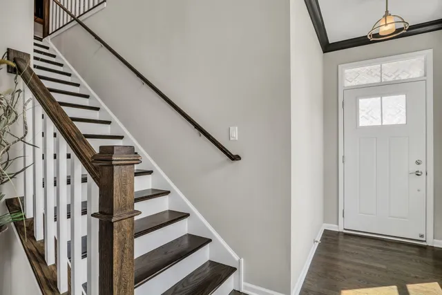 $3,950 | 3227 North Heritage Lane, Arlington Heights, IL 60004