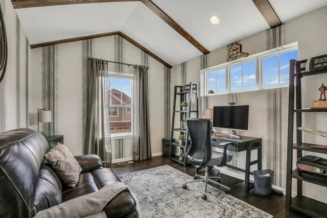 $3,950 | 3227 North Heritage Lane, Arlington Heights, IL 60004