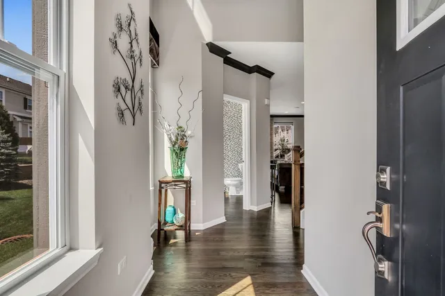 $3,950 | 3227 North Heritage Lane, Arlington Heights, IL 60004