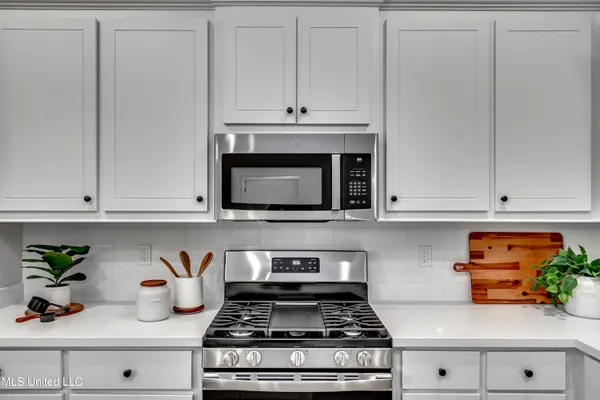 $339,999 | 105 Jasmine Cove Drive, Brandon, MS 39042