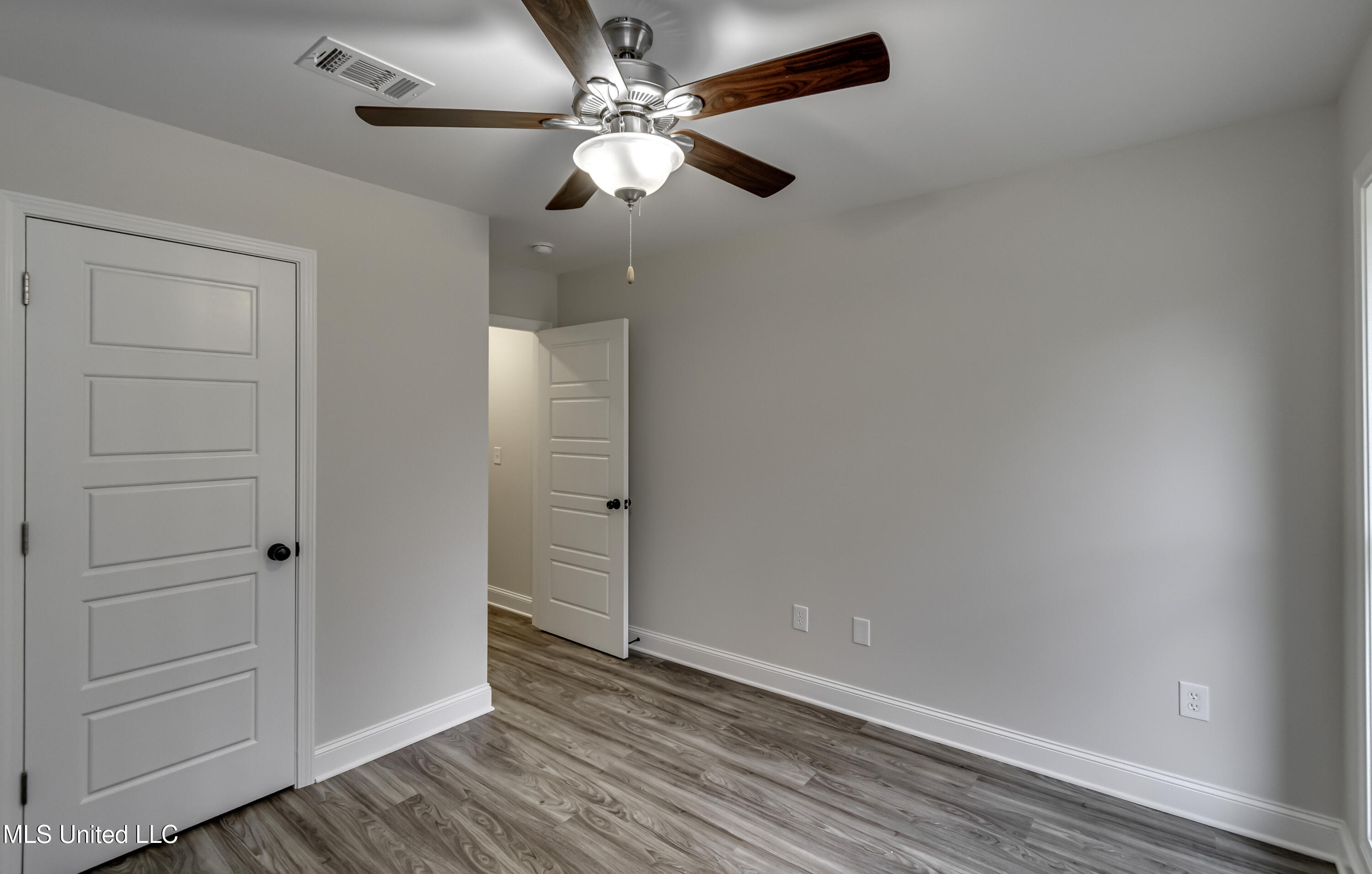 105 Jasmine Cove Drive Brandon, MS 39042 - Photo 26 of 34 105 Jasmine Cove Dr--53