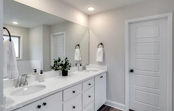 $339,999 | 105 Jasmine Cove Drive, Brandon, MS 39042