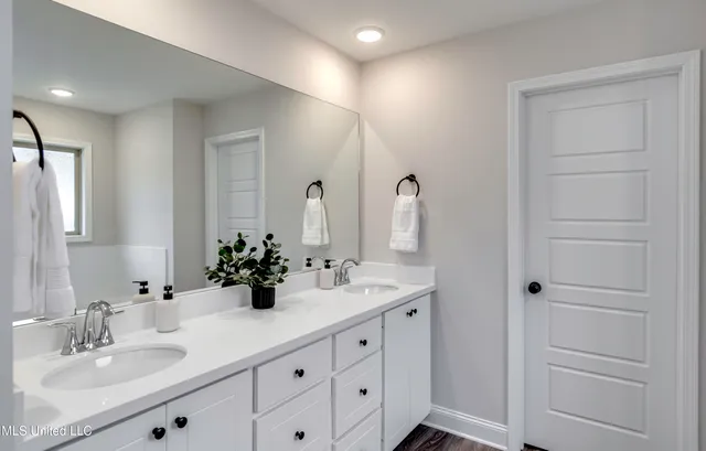 $339,999 | 105 Jasmine Cove Drive, Brandon, MS 39042