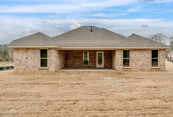 $339,999 | 105 Jasmine Cove Drive, Brandon, MS 39042