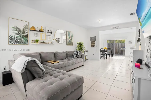 $359,900 | 550 Northeast 4th Avenue, Florida City, FL 33034