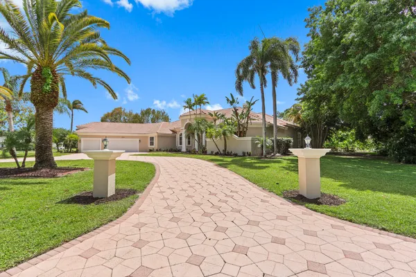 $1,850,000 | 8280 Woodsmuir Drive, Palm Beach Gardens, FL 33412