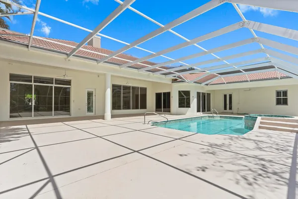 $1,850,000 | 8280 Woodsmuir Drive, Palm Beach Gardens, FL 33412