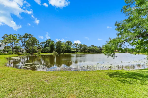 $1,850,000 | 8280 Woodsmuir Drive, Palm Beach Gardens, FL 33412