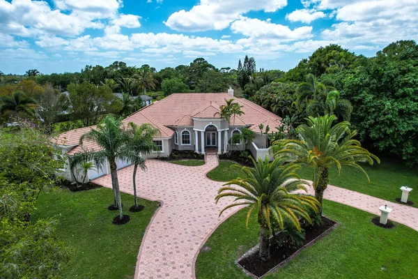 $1,850,000 | 8280 Woodsmuir Drive, Palm Beach Gardens, FL 33412