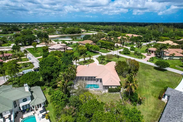 $1,850,000 | 8280 Woodsmuir Drive, Palm Beach Gardens, FL 33412