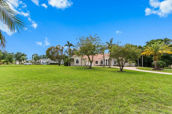 $1,850,000 | 8280 Woodsmuir Drive, Palm Beach Gardens, FL 33412