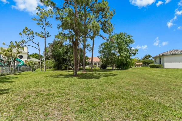 $1,850,000 | 8280 Woodsmuir Drive, Palm Beach Gardens, FL 33412