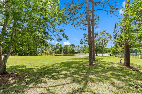 $1,850,000 | 8280 Woodsmuir Drive, Palm Beach Gardens, FL 33412
