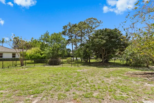 $1,850,000 | 8280 Woodsmuir Drive, Palm Beach Gardens, FL 33412