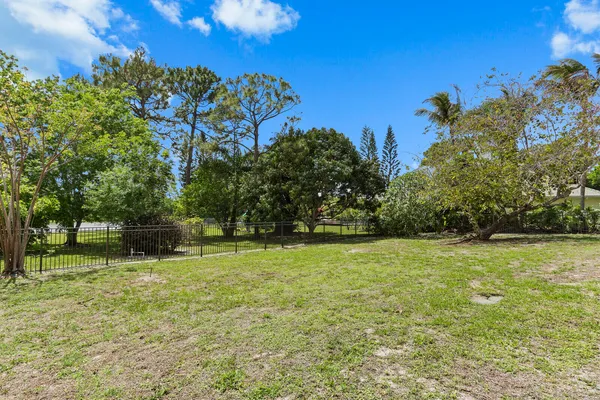 $1,850,000 | 8280 Woodsmuir Drive, Palm Beach Gardens, FL 33412