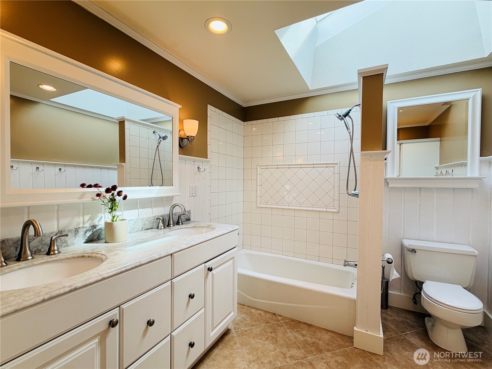 10509 Northeast 197th Street Bothell, WA 98011 - Photo 16 of 26 Gallery Image 16